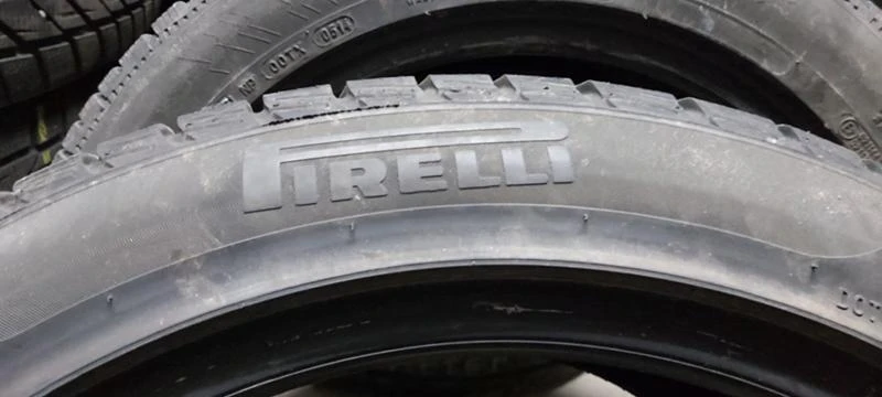 Гуми Зимни 245/45R19, снимка 3 - Гуми и джанти - 30949378