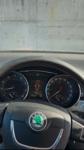 Skoda Superb, снимка 10