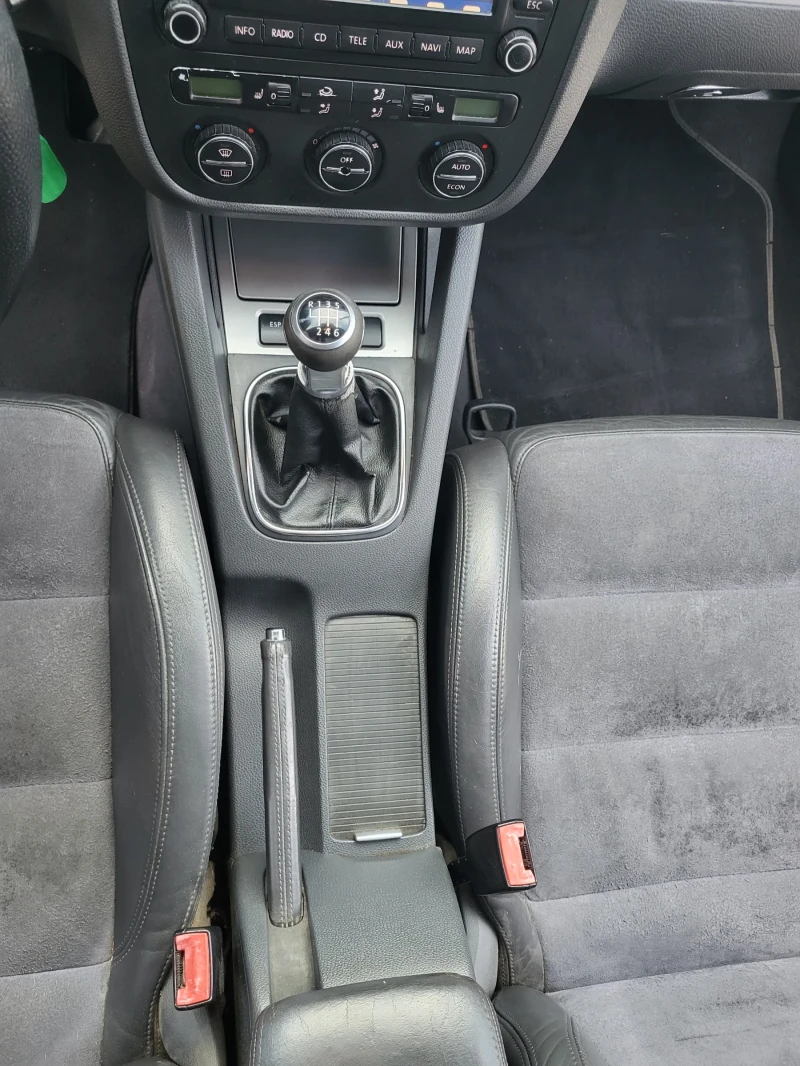 VW Golf 2.0тди 4х4 , снимка 12 - Автомобили и джипове - 47408741