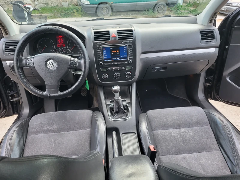 VW Golf 2.0тди 4х4 , снимка 10 - Автомобили и джипове - 47408741