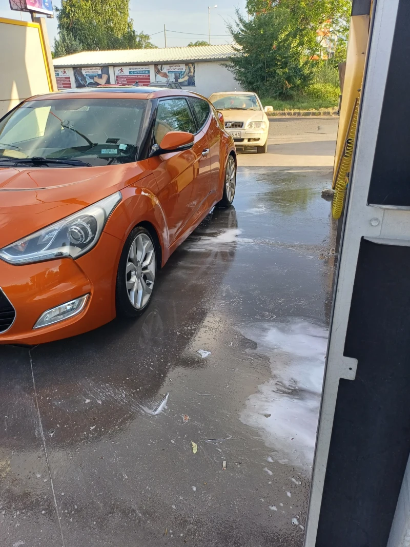 Hyundai Veloster  1.6, снимка 3 - Автомобили и джипове - 48283316