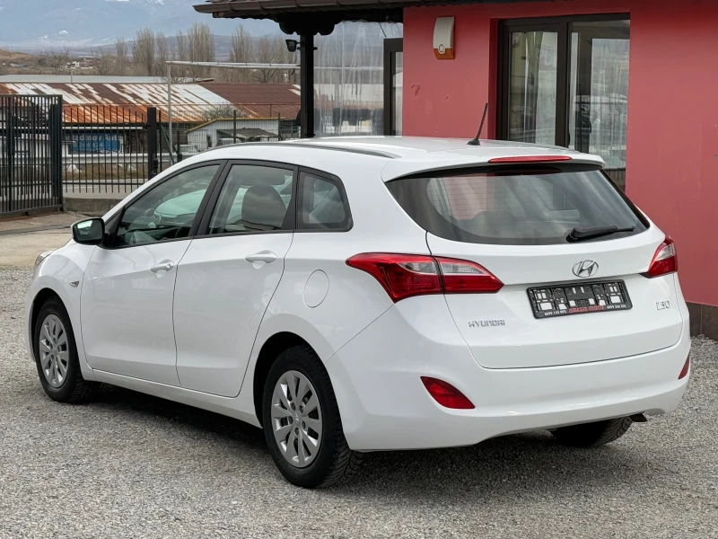 Hyundai I30 1.6CRDi, LED, EURO 6B! * НОВИ ГУМИ* Уникат!, снимка 4 - Автомобили и джипове - 48642144