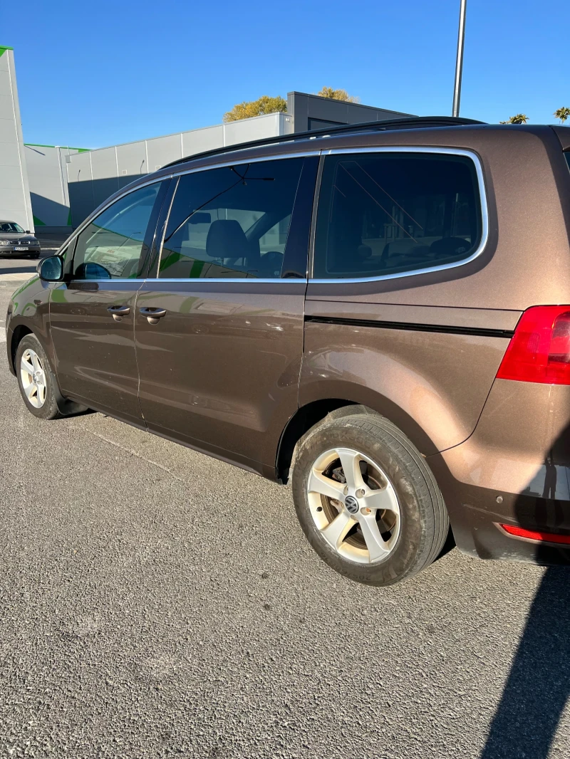 VW Sharan, снимка 14 - Автомобили и джипове - 48645700