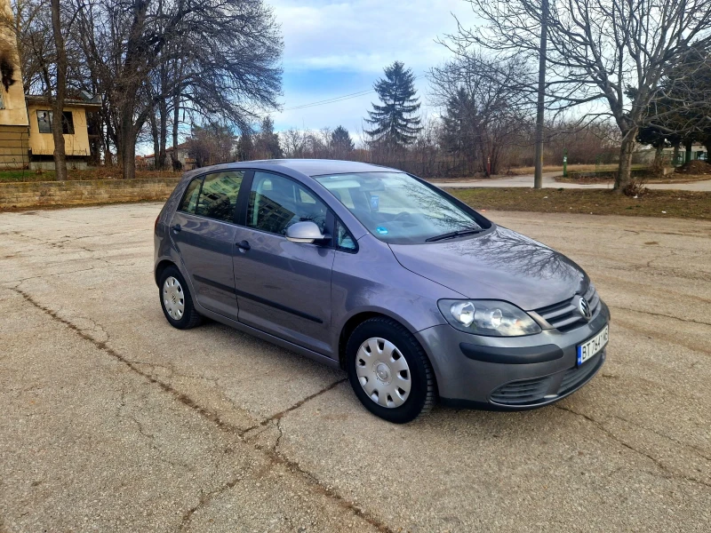 VW Golf Plus 1.4 FSI ПЕРФЕКТЕН!, снимка 8 - Автомобили и джипове - 48831328