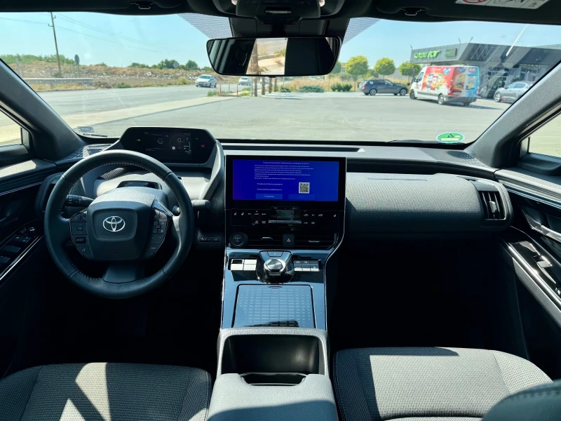 Toyota bZ4X Гаранционна, снимка 10 - Автомобили и джипове - 52486396