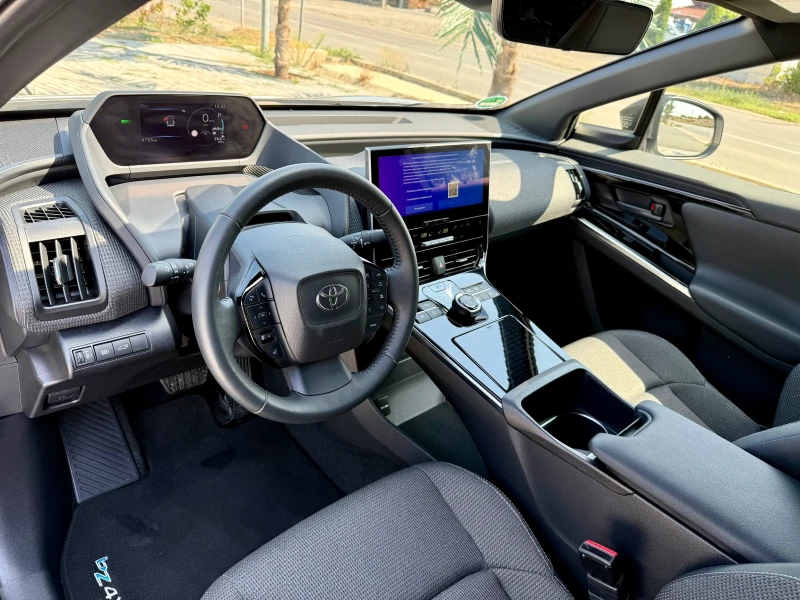 Toyota bZ4X Гаранционна, снимка 9 - Автомобили и джипове - 52486396