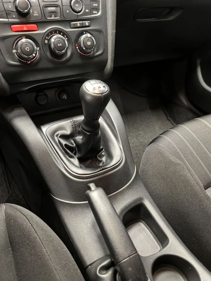 Citroen C4 1.6* 120к.с* АВТОПИЛОТ* КЛИМАТРОНИК* МУЛТИ* , снимка 11 - Автомобили и джипове - 51679495