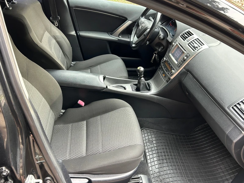 Toyota Avensis 2, 0D4D 124K, снимка 11 - Автомобили и джипове - 52136265