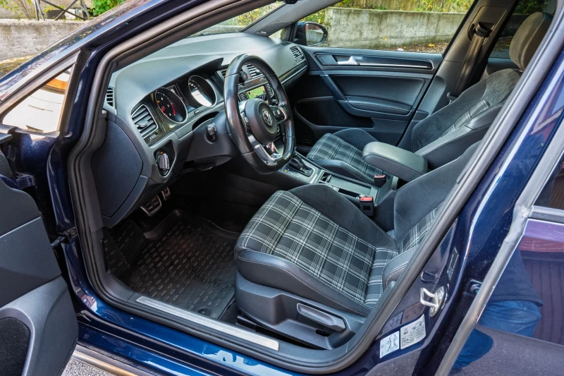 VW Golf GTD, снимка 10 - Автомобили и джипове - 52436855