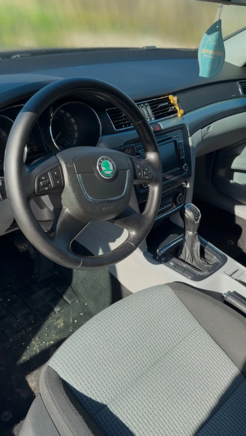 Skoda Superb, снимка 6 - Автомобили и джипове - 52823088