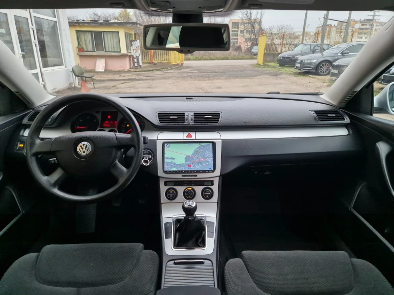 VW Passat 1.9TDI NAVI ITALY, снимка 12 - Автомобили и джипове - 52905802