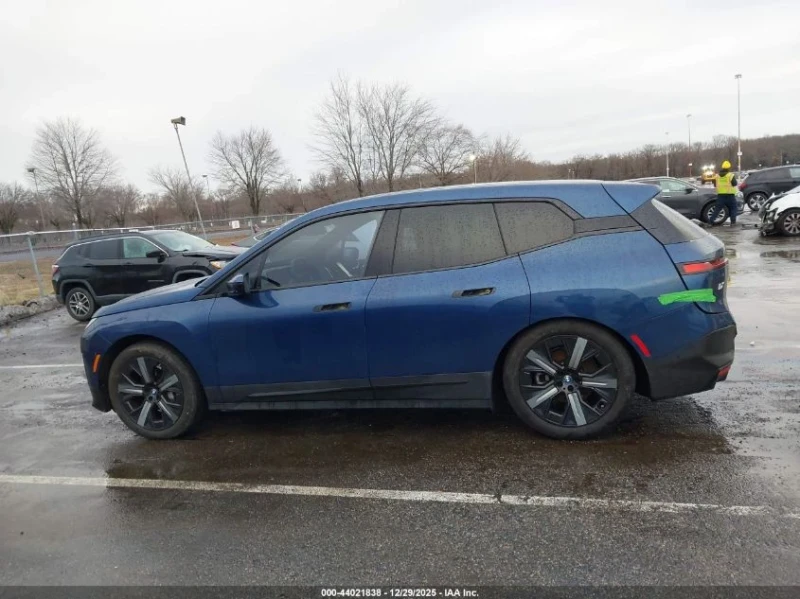 BMW iX XDRIVE50 | ЦЕНА ДО БЪЛГАРИЯ | HARMAN/KARDON , снимка 13 - Автомобили и джипове - 53280768