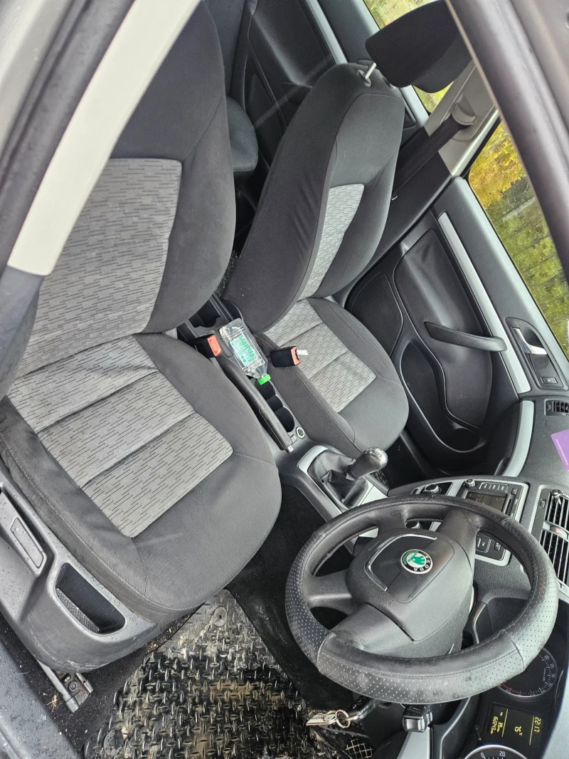 Skoda Octavia 1.6дизел-105кс-2010год-5скорости, снимка 13 - Автомобили и джипове - 53513730