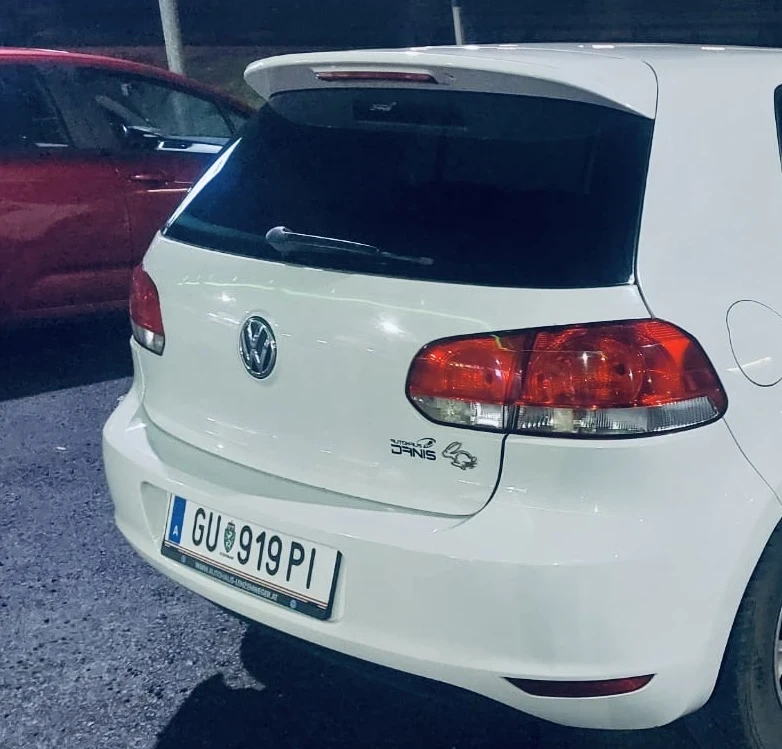 VW Golf 1.6TDI, снимка 5 - Автомобили и джипове - 48505768