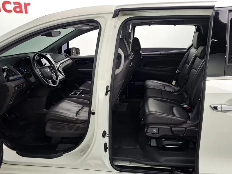 Honda Odyssey 3.5 Бензин, снимка 9 - Автомобили и джипове - 55688198
