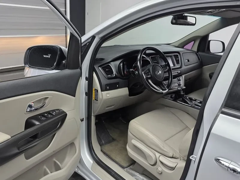 Kia Carnival 9-Seater Luxury | Mobile.bg � ����������� 10