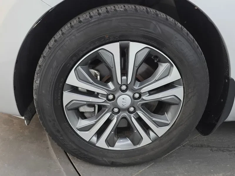 Kia Carnival 9-Seater Luxury | Mobile.bg � ����������� 5