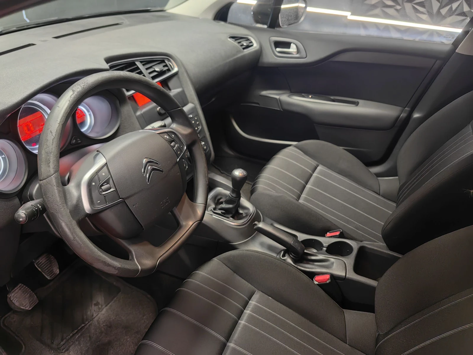 Citroen C4 1.6* 120к.с* АВТОПИЛОТ* КЛИМАТРОНИК* МУЛТИ*  - изображение 5