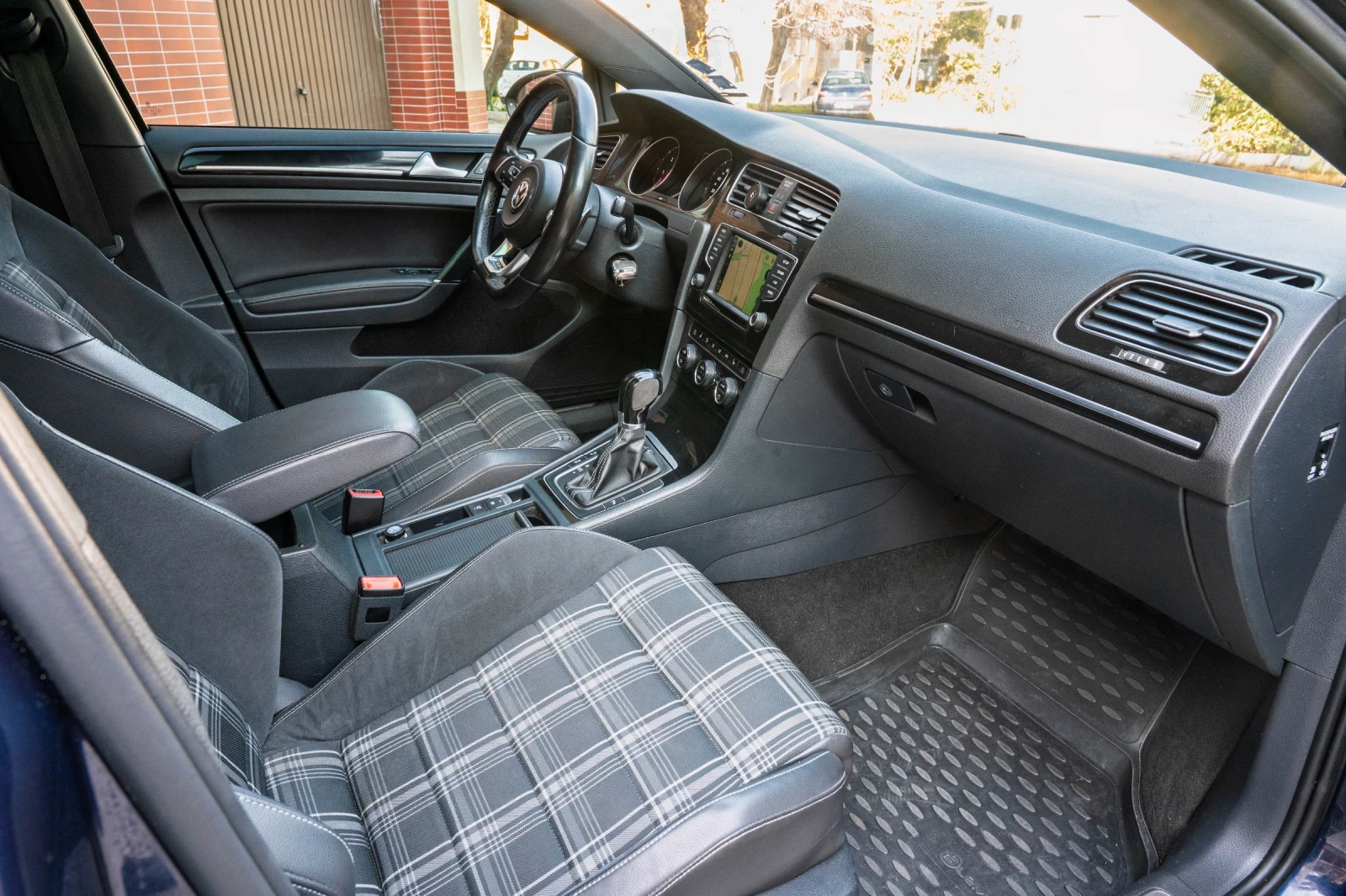 VW Golf GTD | Mobile.bg � ����������� 12