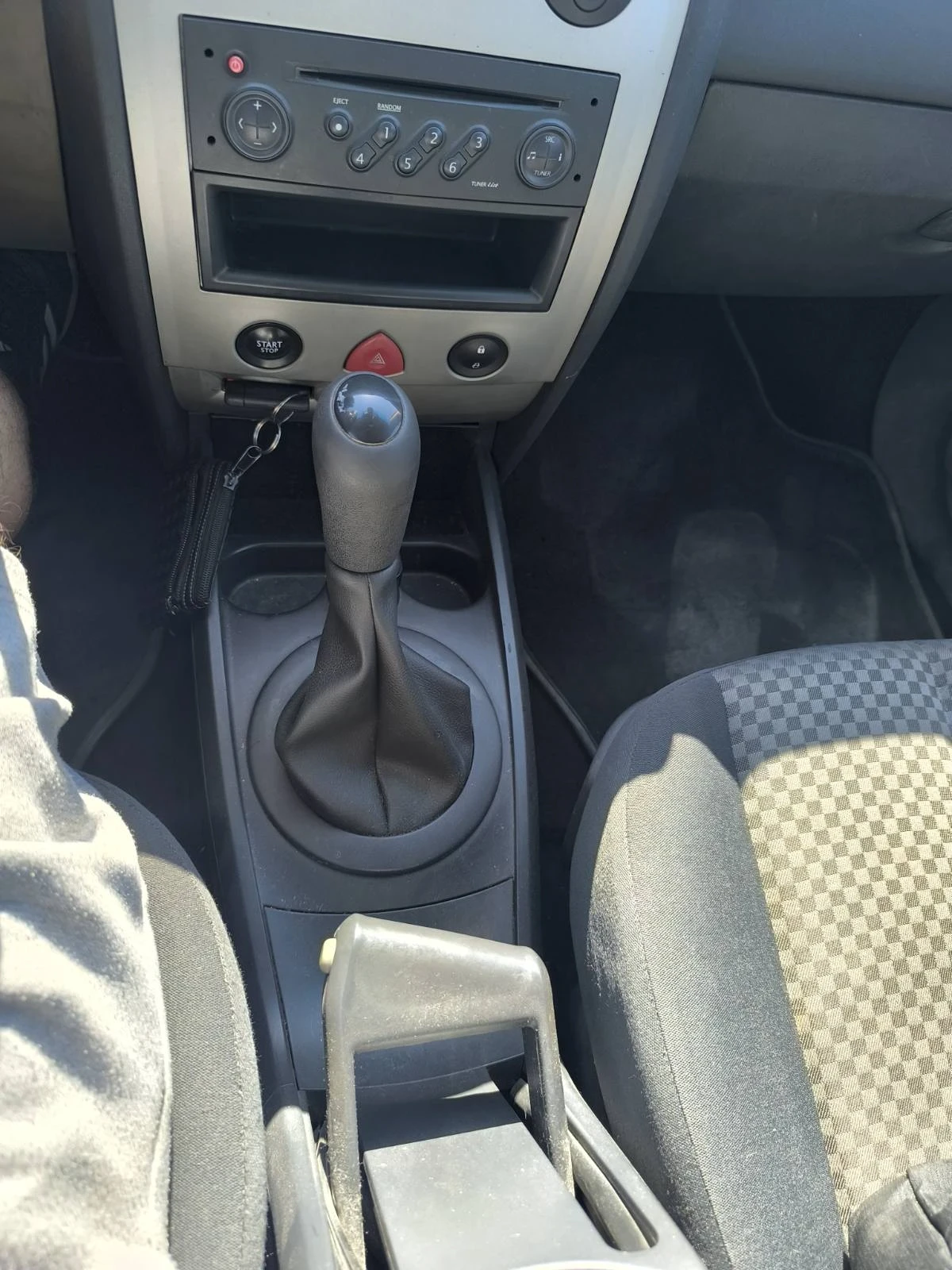 Renault Megane 1.6 - изображение 10