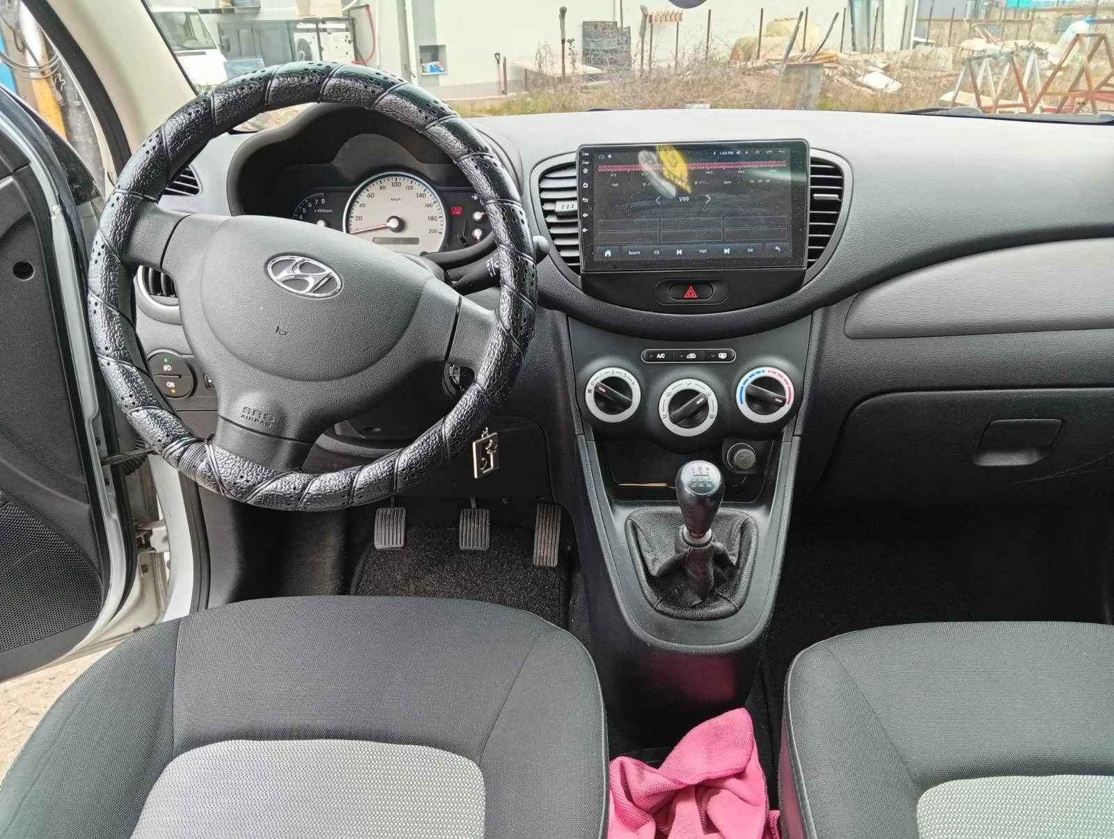 Hyundai I10, снимка 11 - Автомобили и джипове - 54000485