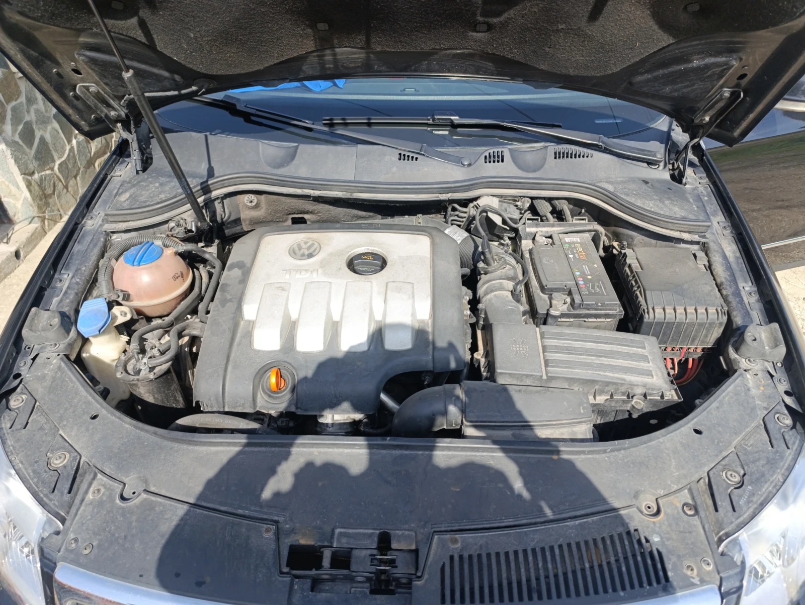 VW Passat 2.0 TDI, снимка 11 - Автомобили и джипове - 54230328