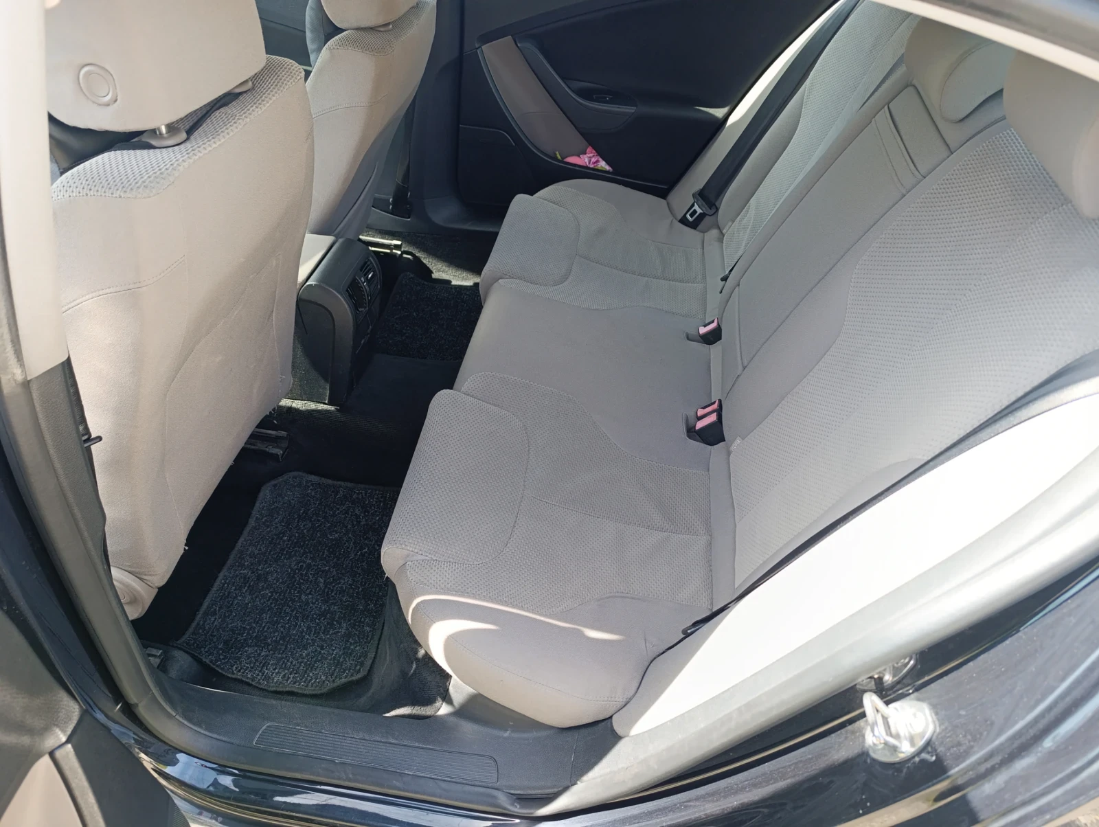 VW Passat 2.0 TDI, снимка 7 - Автомобили и джипове - 54230328