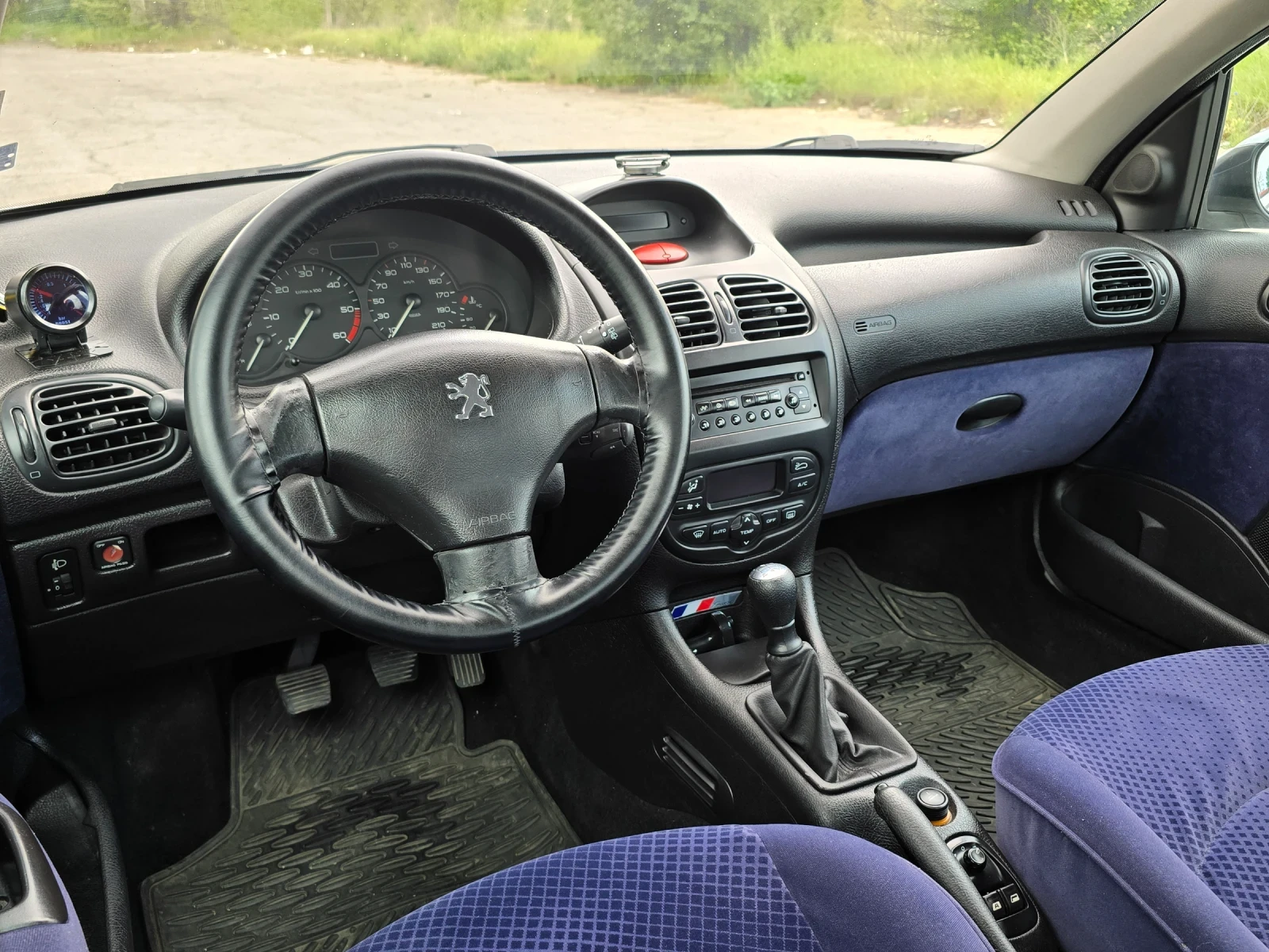 Peugeot 206 1.4 HDi, снимка 10 - Автомобили и джипове - 54380368