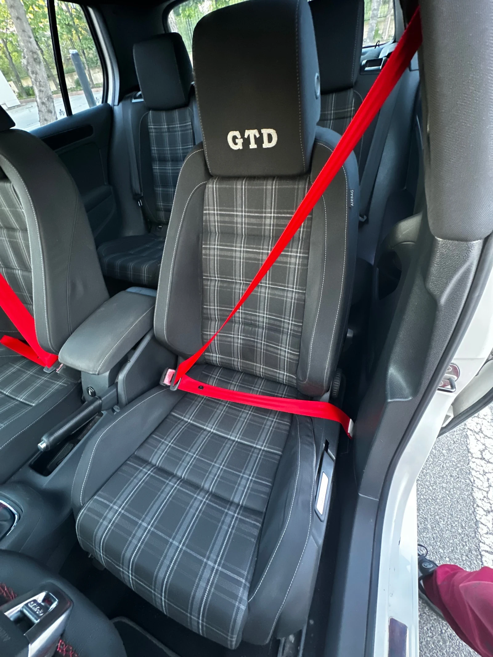 VW Golf GTD* 2.0* 170, снимка 10 - Автомобили и джипове - 54438230