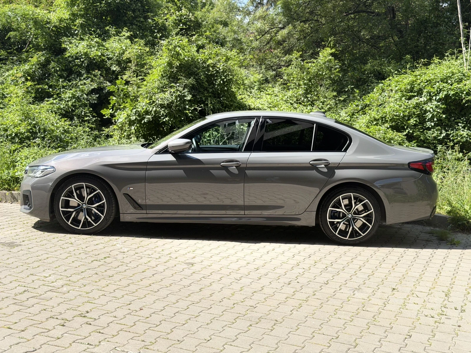 BMW 540 xDrive M Sport, снимка 3 - Автомобили и джипове - 54973863
