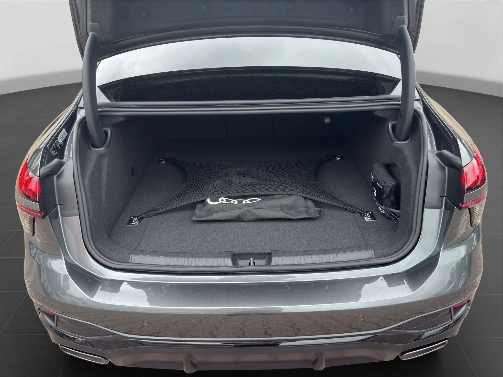 Audi A6 E-HYBRID/ S-LINE/ MMI DISPLAY/ MATRIX/ 360/ CARBON, снимка 4 - Автомобили и джипове - 55274928