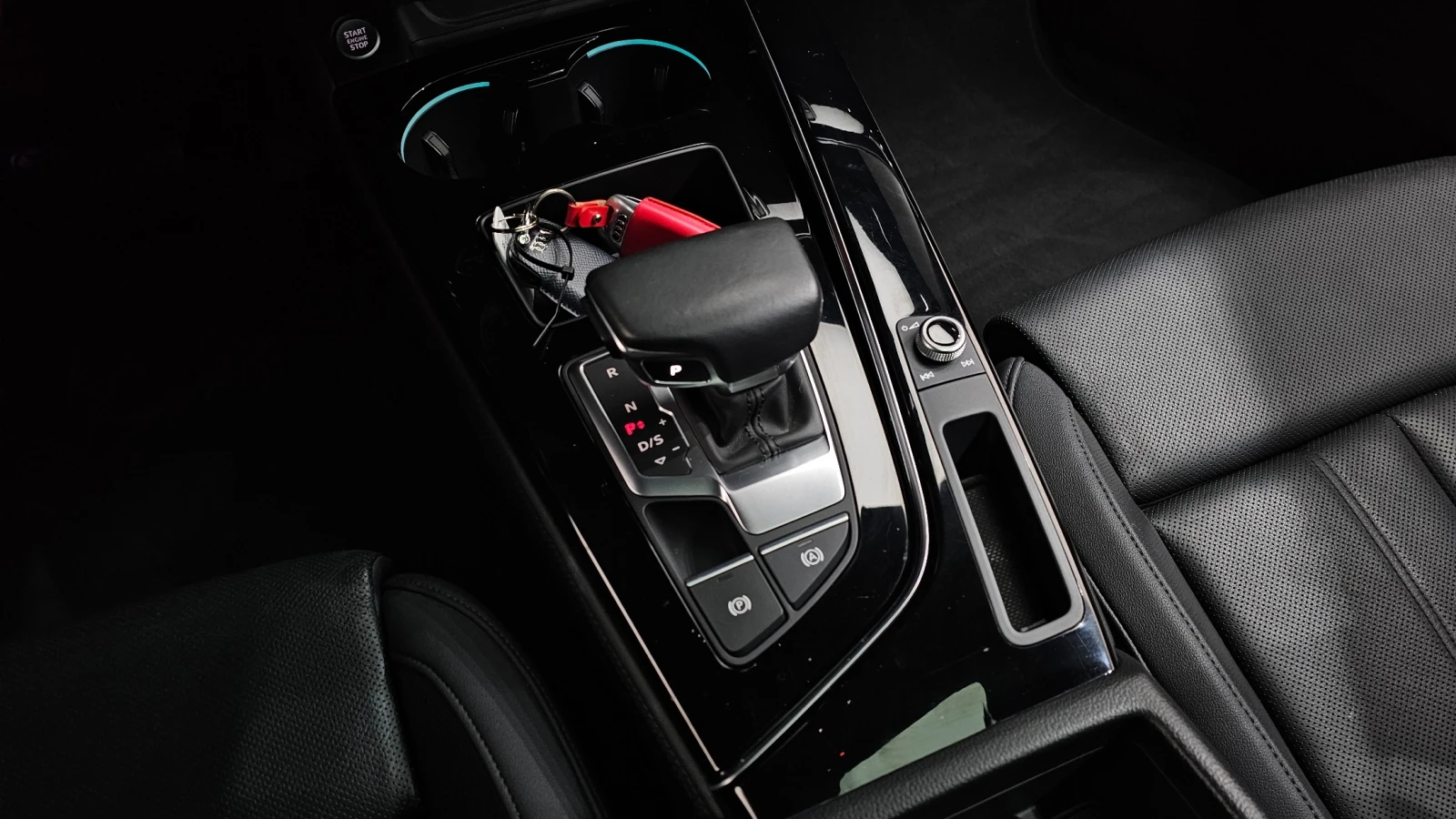 Audi A4 2.0 45TFSI Quattro Premium, снимка 8 - Автомобили и джипове - 55431151