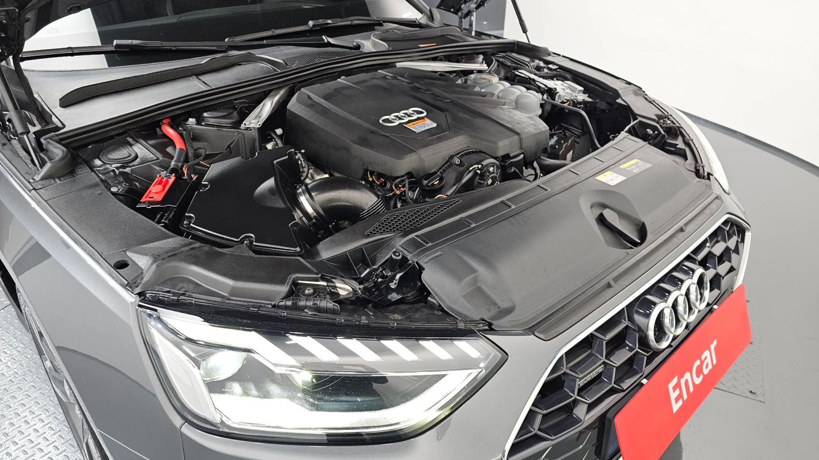 Audi A4 2.0 45TFSI Quattro Premium, снимка 5 - Автомобили и джипове - 55431151