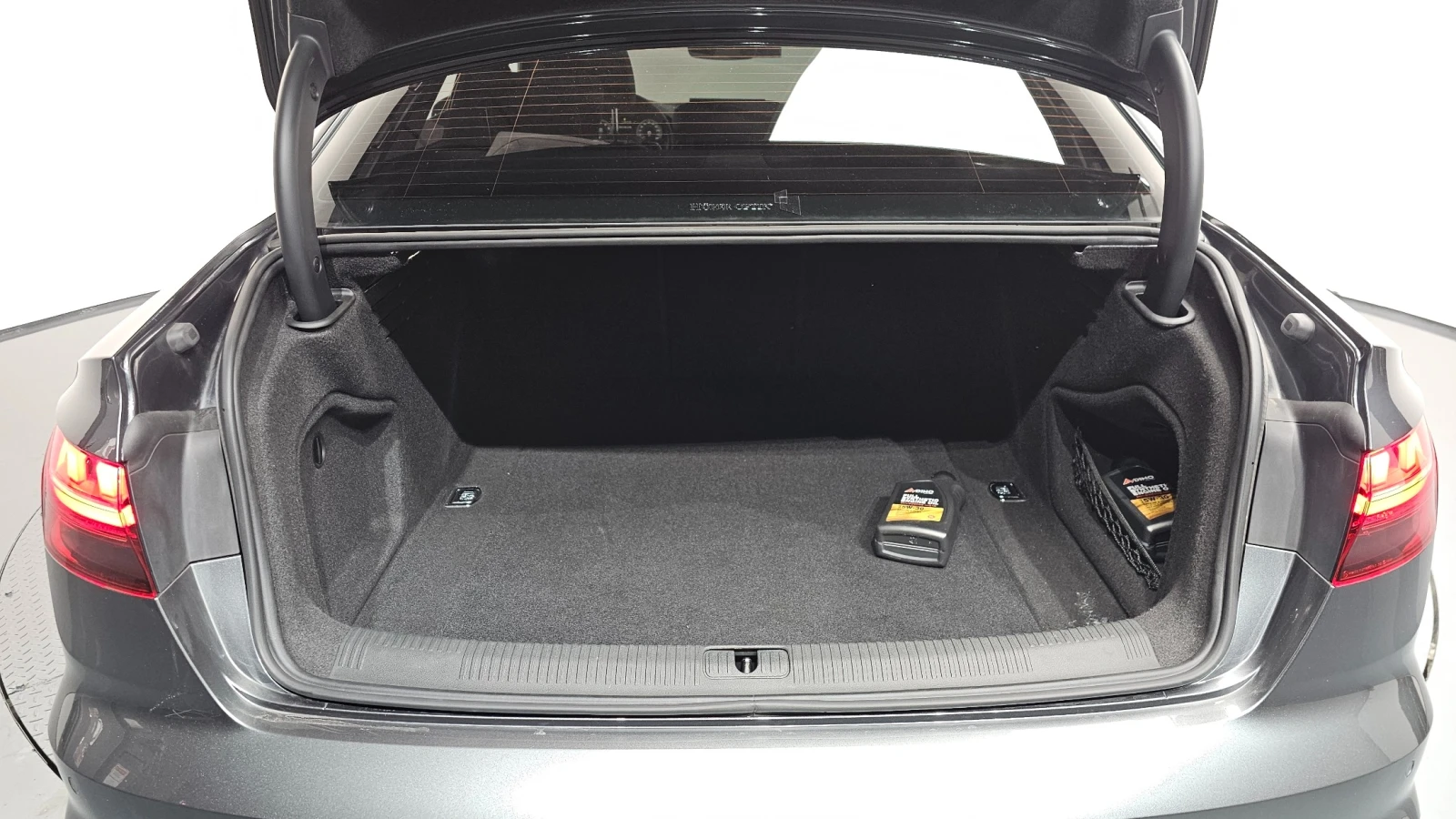 Audi A4 2.0 45TFSI Quattro Premium, снимка 17 - Автомобили и джипове - 55431151