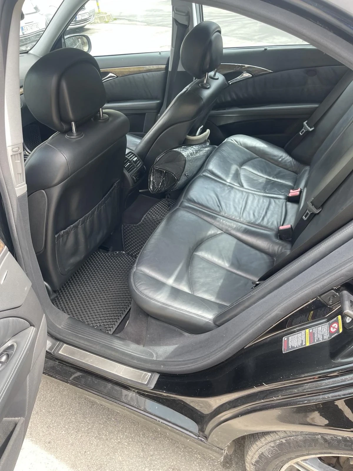 Mercedes-Benz E 350 4 matic, снимка 5 - Автомобили и джипове - 55579590