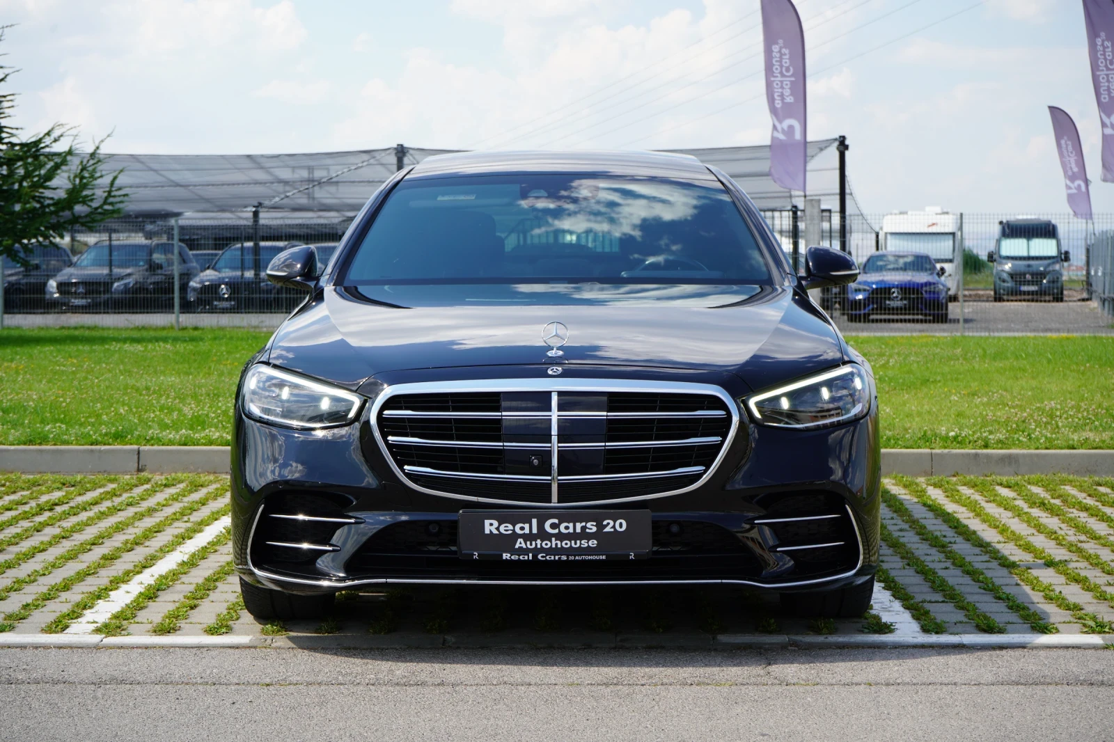 Mercedes-Benz S 350 4M* LONG* AMG* DISTR* BURM* KEYLESS* PANO* 360CAM*, снимка 2 - Автомобили и джипове - 55588244