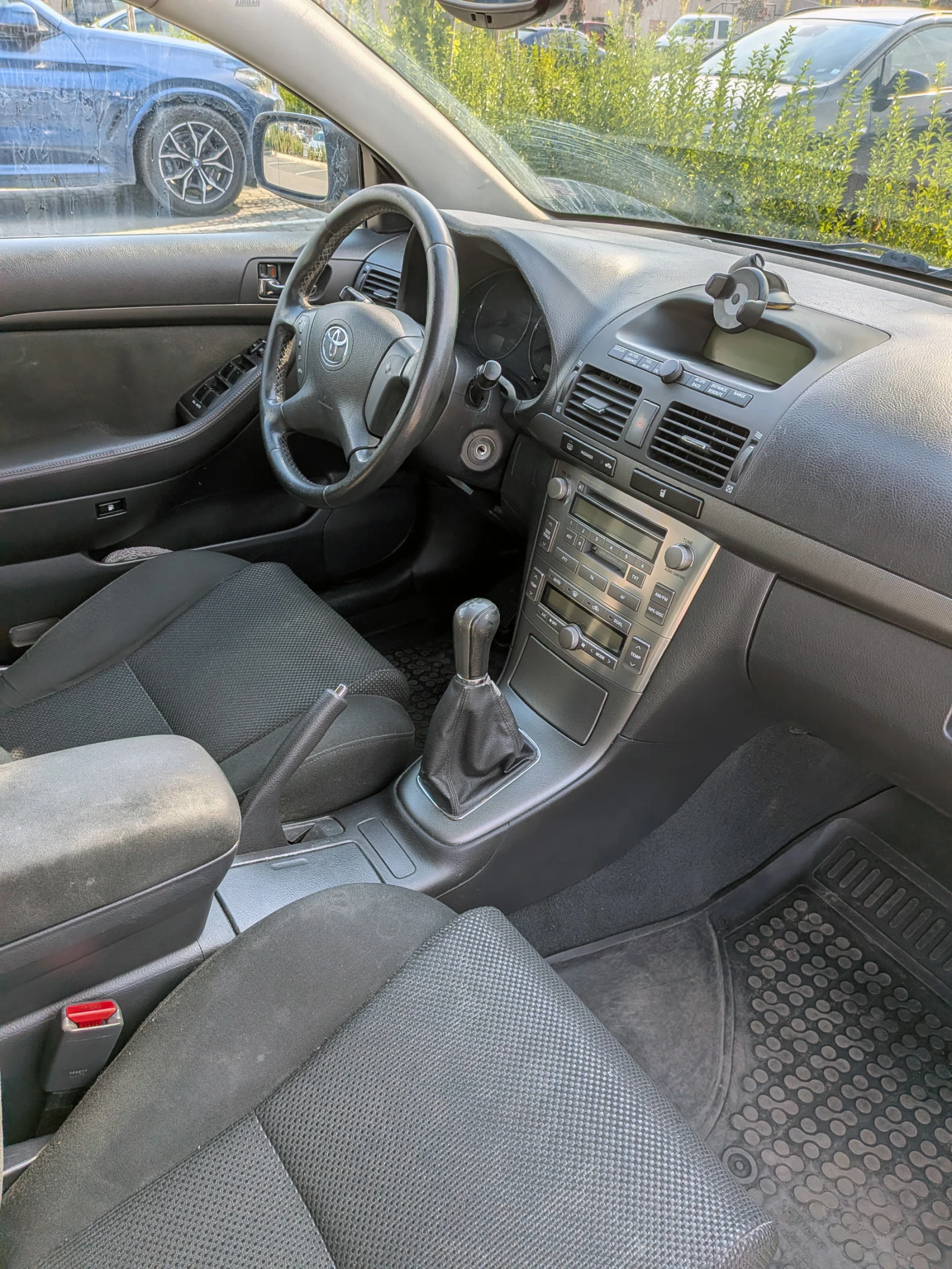 Toyota Avensis, снимка 12 - Автомобили и джипове - 55657653