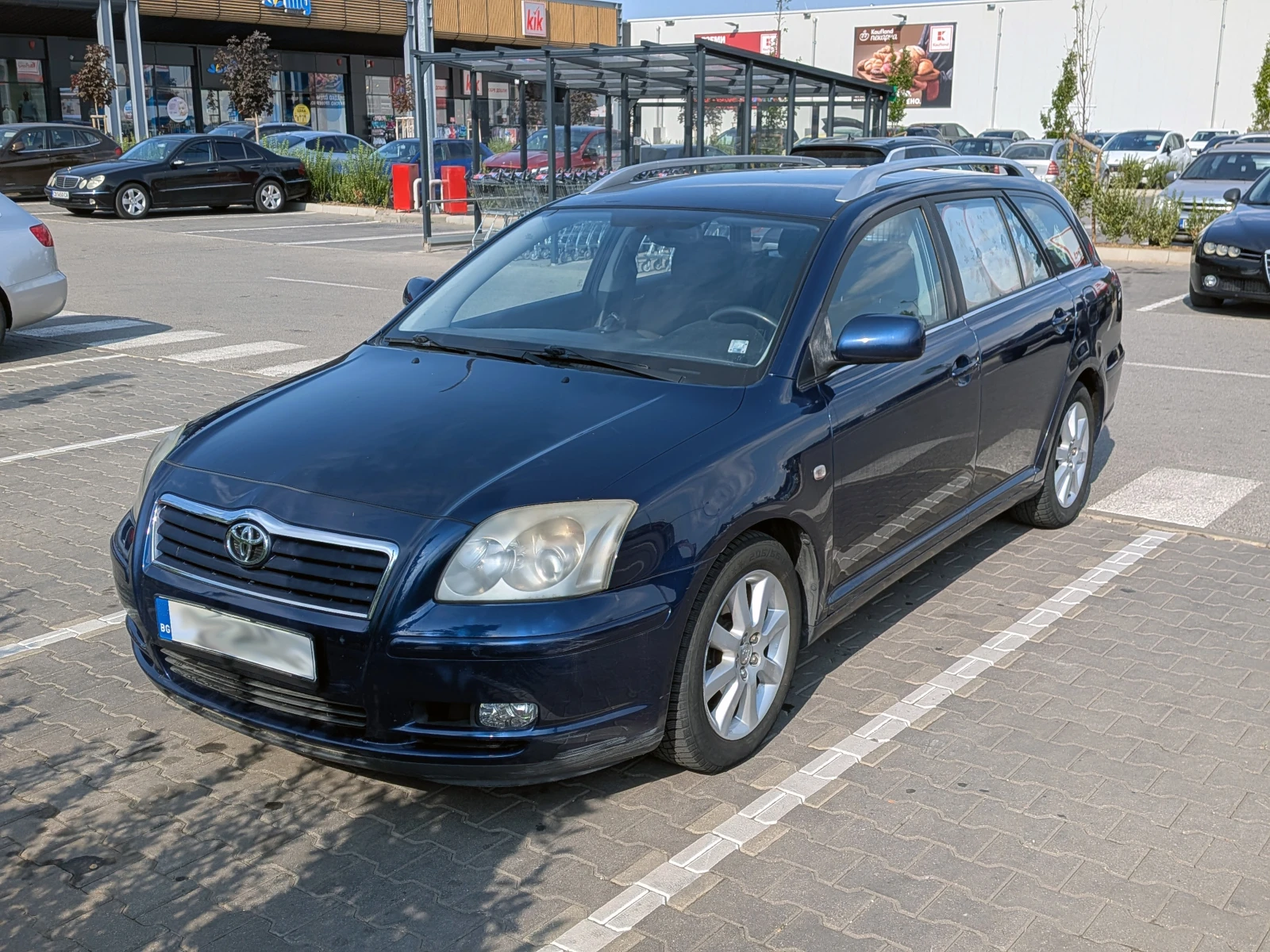 Toyota Avensis, снимка 4 - Автомобили и джипове - 55657653