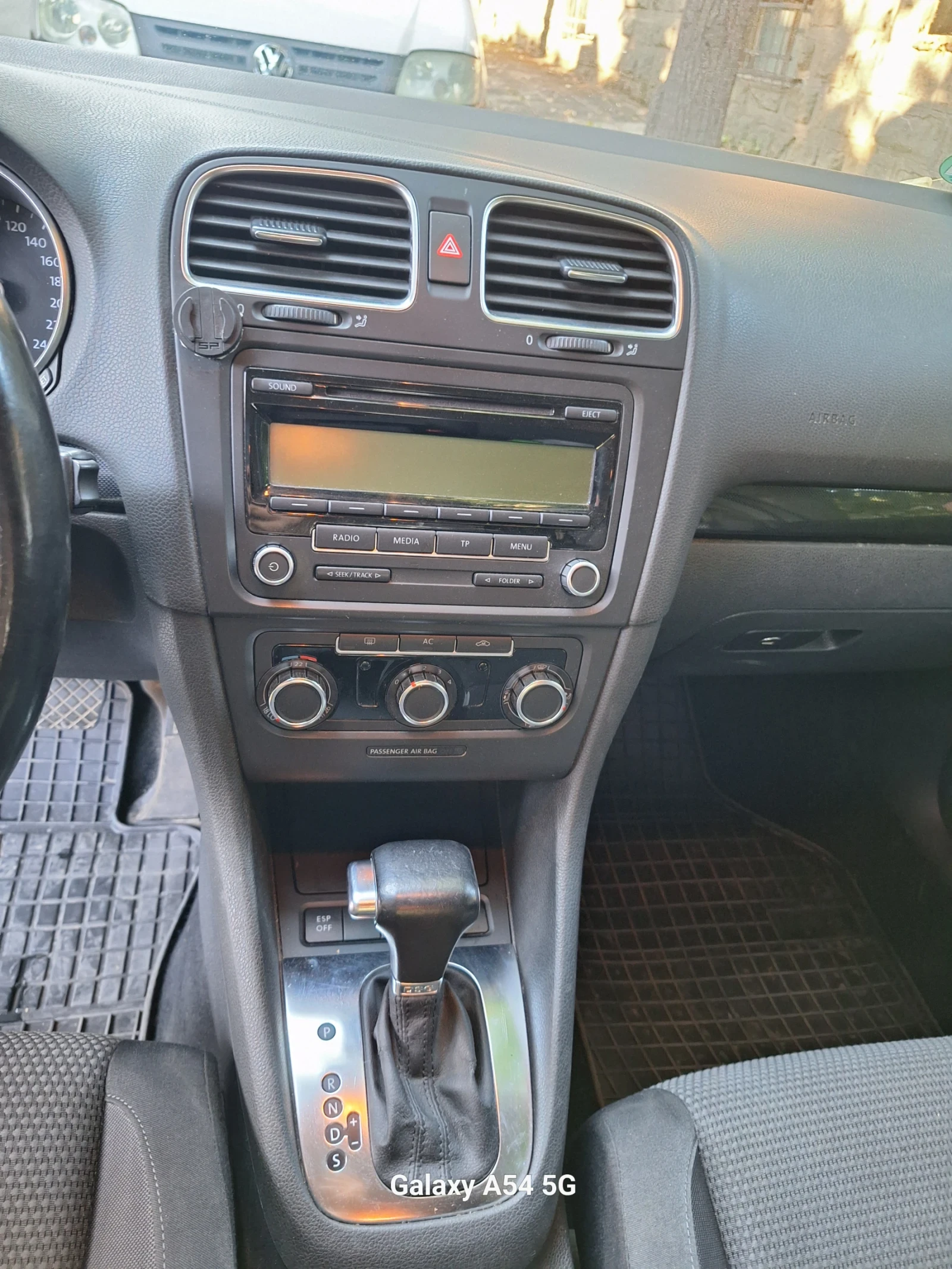 VW Golf, снимка 5 - Автомобили и джипове - 56049436