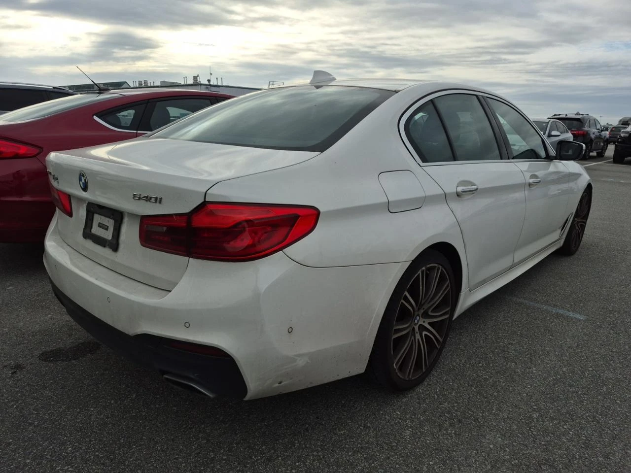 BMW 540 М пак* 360* H&K* HeadUp* , снимка 3 - Автомобили и джипове - 56081962
