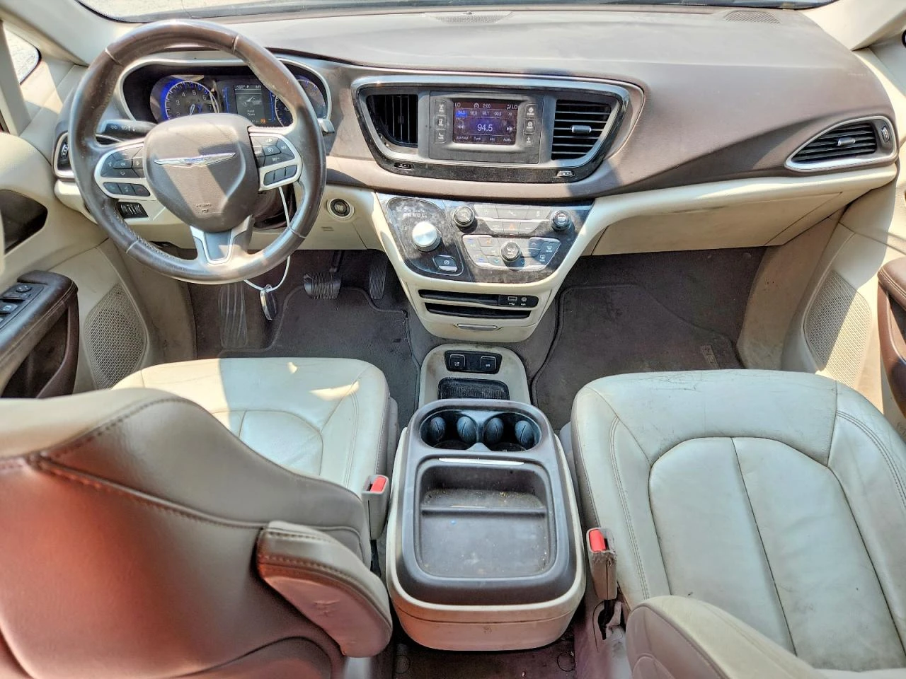 Chrysler Pacifica 3.6l Touring L, снимка 8 - Автомобили и джипове - 56145328