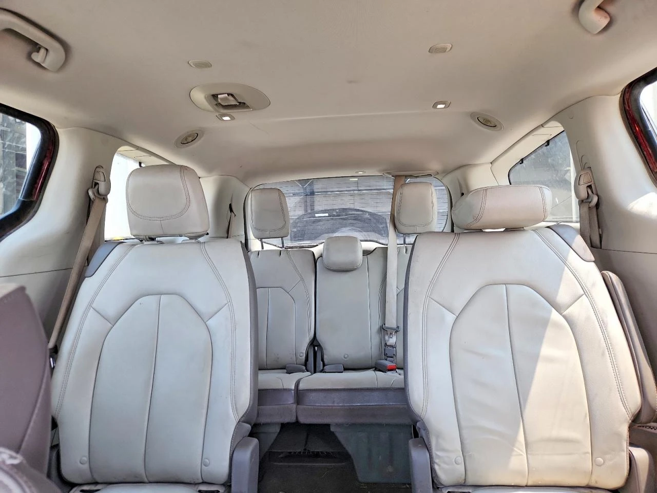 Chrysler Pacifica 3.6l Touring L, снимка 10 - Автомобили и джипове - 56145328