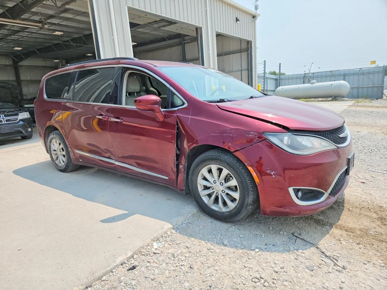Chrysler Pacifica 3.6l Touring L, снимка 4 - Автомобили и джипове - 56145328