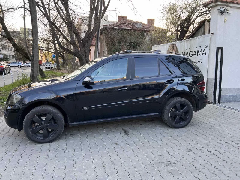 Mercedes-Benz ML 320, снимка 2 - Автомобили и джипове - 47634852