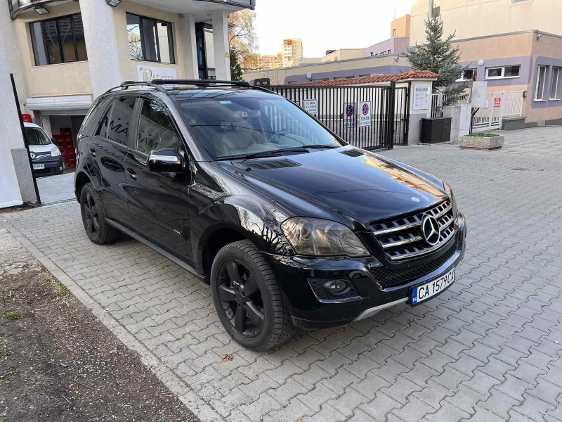 Mercedes-Benz ML 320, снимка 3 - Автомобили и джипове - 47634852