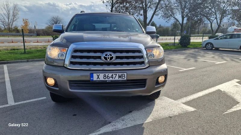 Toyota Sequoia Limited 5.7 i-FORCE V8, снимка 2 - Автомобили и джипове - 52542883