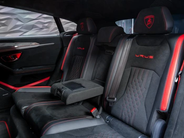 Lamborghini Urus PERFORMANTE* CARBON* B&O 3D* ALCANTARA* 360* ОБДУХ, снимка 14 - Автомобили и джипове - 55196784