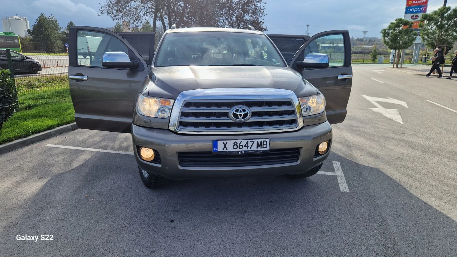 Toyota Sequoia Limited 5.7 i-FORCE V8 | Mobile.bg   13