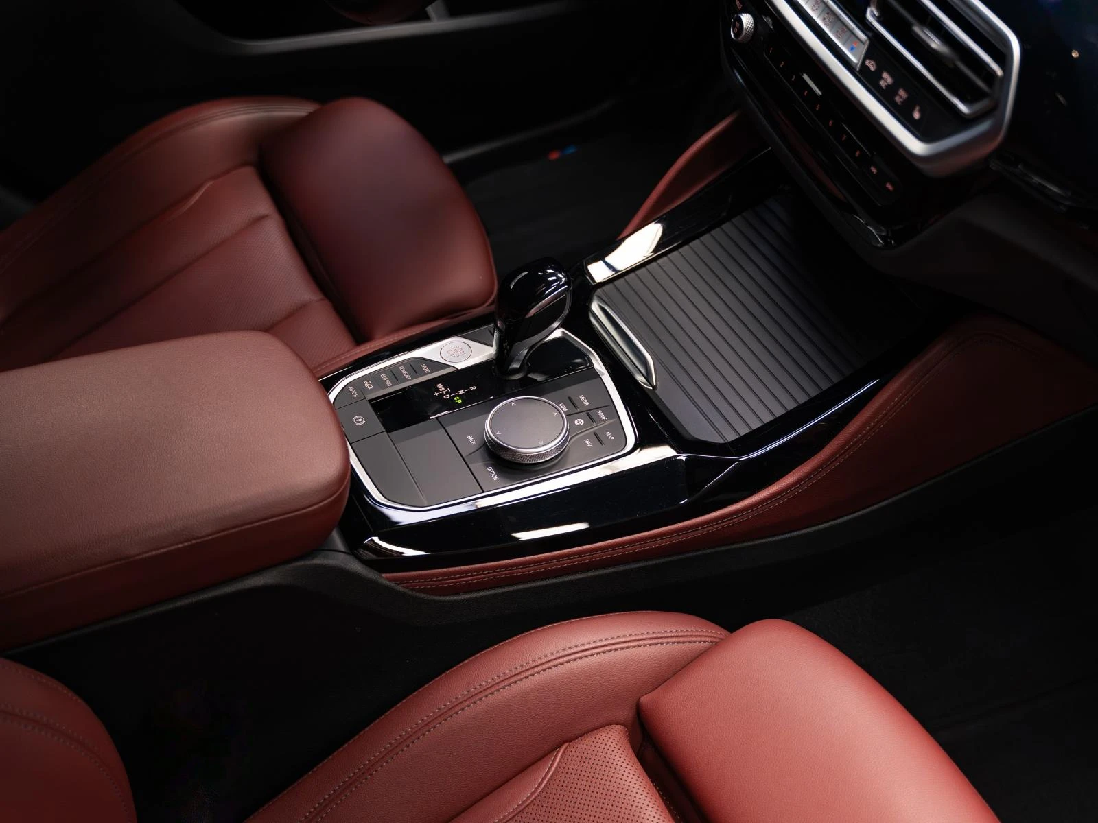 BMW X4 M40i XDRIVE* H&K* Camera* Pano* Подгрев* Кожа* , снимка 15 - Автомобили и джипове - 53959091