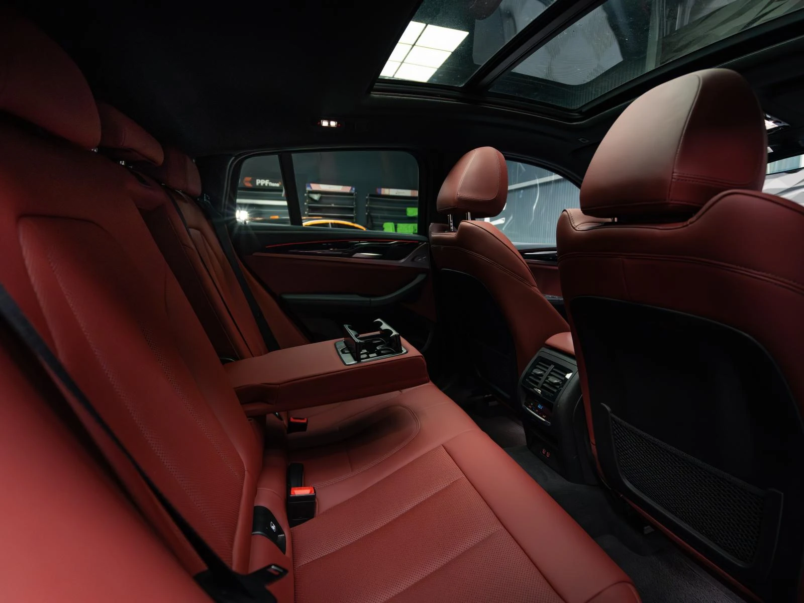 BMW X4 M40i XDRIVE* H&K* Camera* Pano* Подгрев* Кожа* , снимка 10 - Автомобили и джипове - 53959091